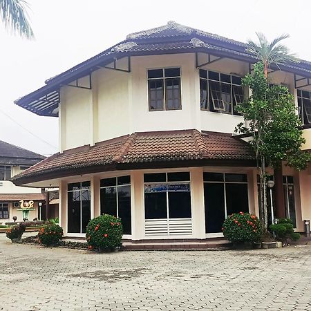 Hotel Wijaya Purwokerto Εξωτερικό φωτογραφία
