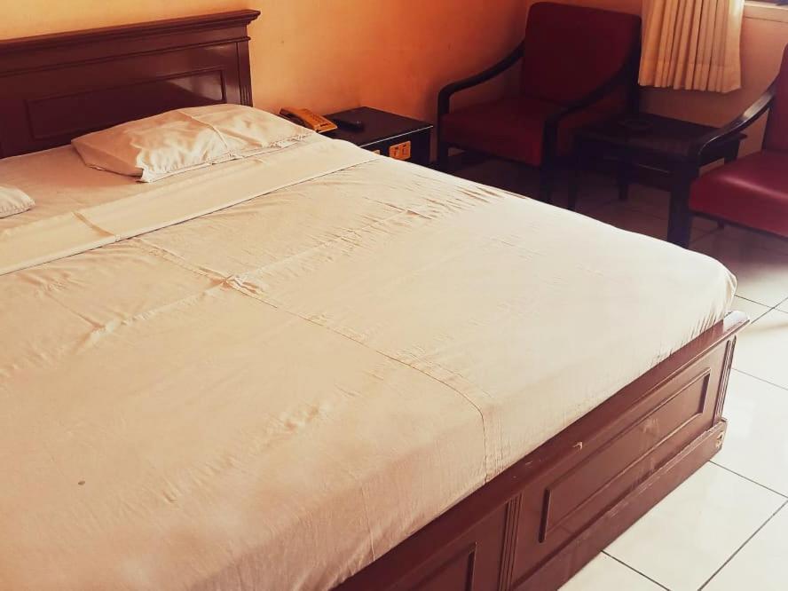 Hotel Wijaya Purwokerto Εξωτερικό φωτογραφία