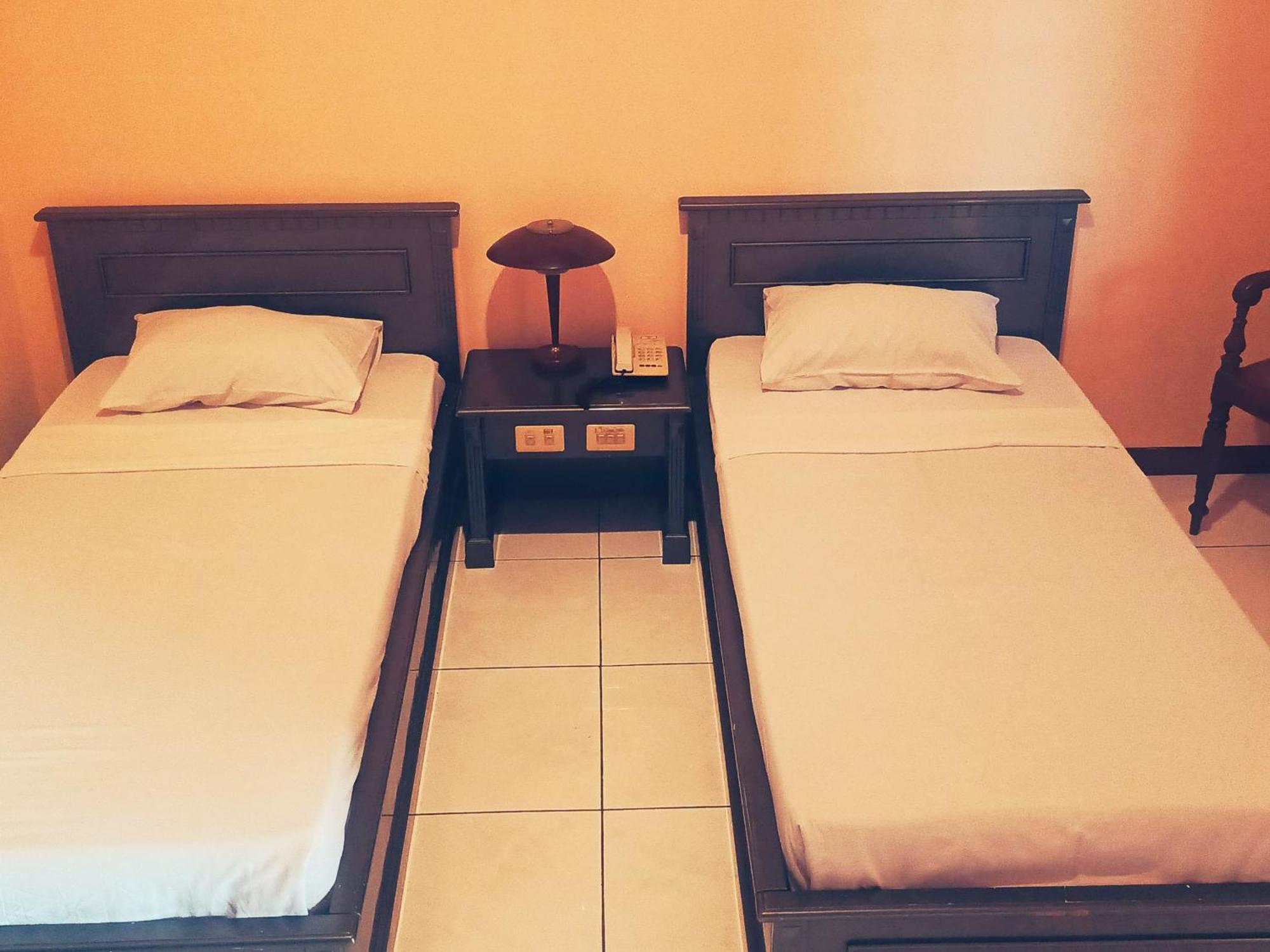 Hotel Wijaya Purwokerto Εξωτερικό φωτογραφία