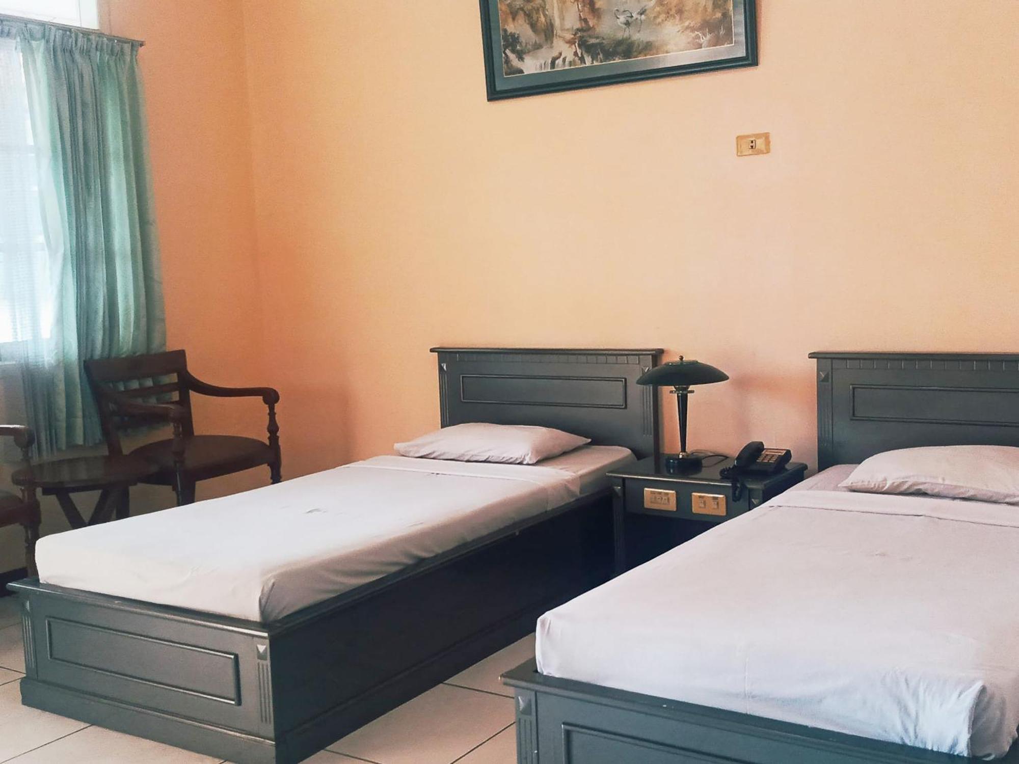 Hotel Wijaya Purwokerto Εξωτερικό φωτογραφία