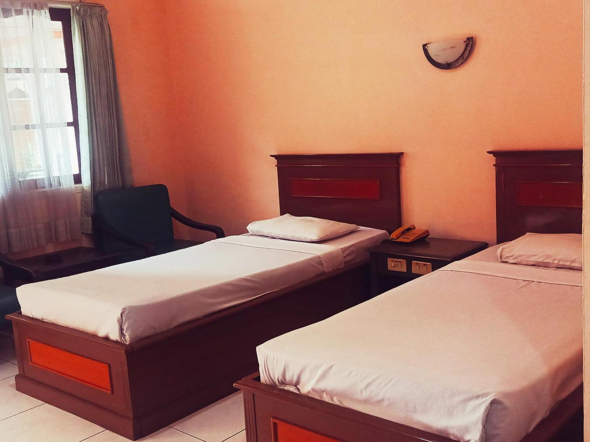 Hotel Wijaya Purwokerto Εξωτερικό φωτογραφία