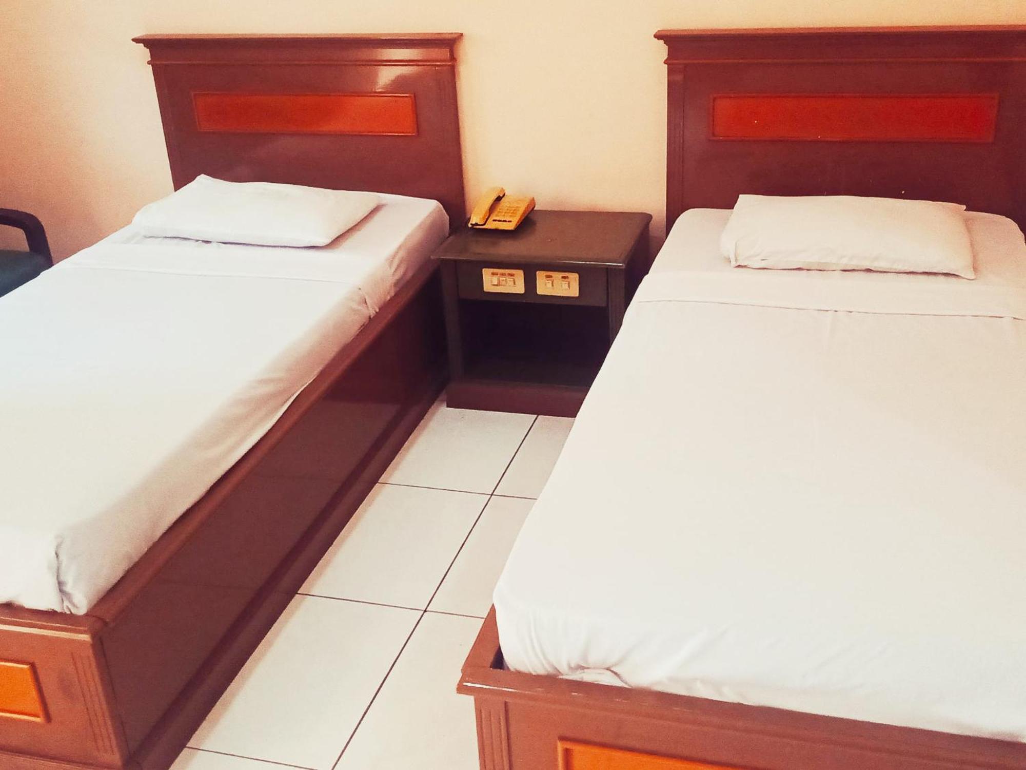 Hotel Wijaya Purwokerto Εξωτερικό φωτογραφία