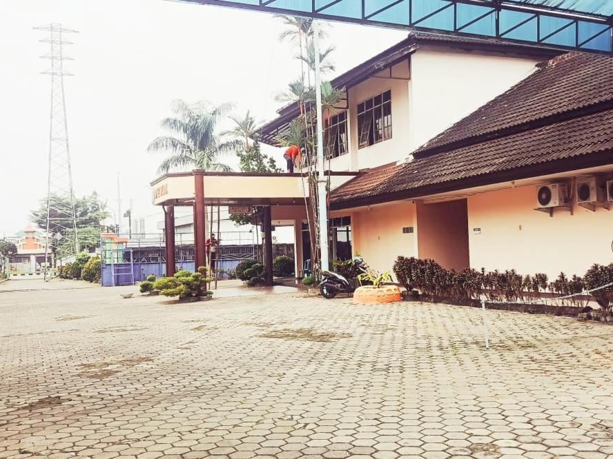 Hotel Wijaya Purwokerto Εξωτερικό φωτογραφία