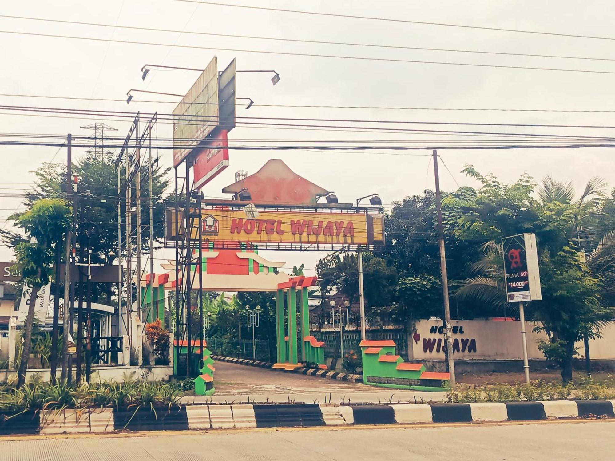 Hotel Wijaya Purwokerto Εξωτερικό φωτογραφία